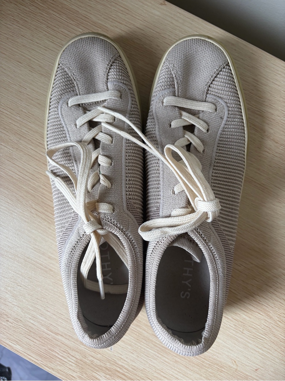 Rothy’s Mesh Washable Sneaker in Gray 9 - Picture 4 of 9